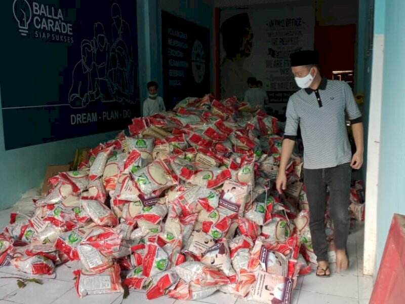 Konsisten Berkontribusi di Tengah Pandemi, ISYEF Sulsel Telah Bagikan 15.000 Paket Makanan