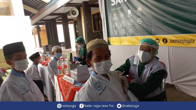 Jaga Kiai, Percepat Vaksinasi di Pesantren