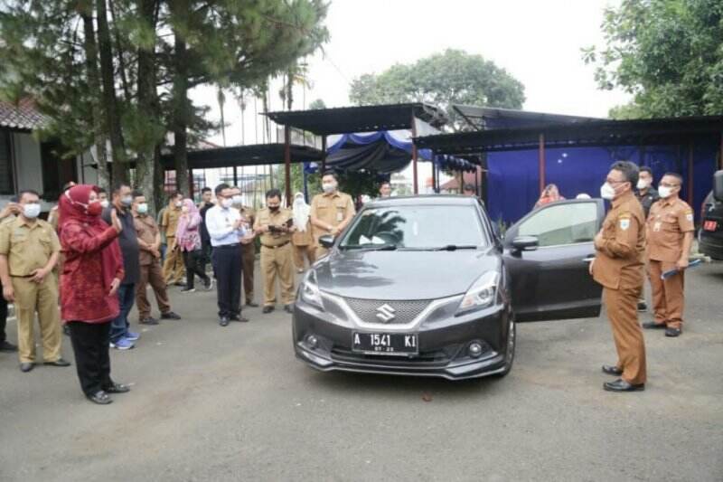 Pamit dan Serahkan Fasilitas Negara usia Pensiun, Sekda Pandeglang Fery Hasanudin: Jika Masih Ada di Rumah Silakan Ambil!