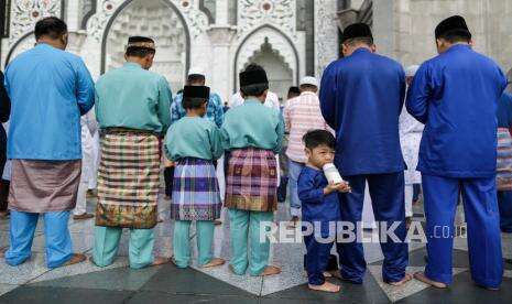 Rindu Masjid, Pria Malaysia Berusia 101 Tahun Divaksinasi