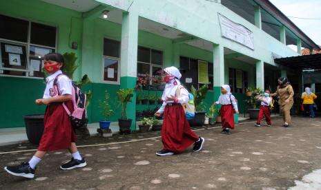 Siswa SDN 03 Duri Kepa Antusias Belajar Tatap Muka