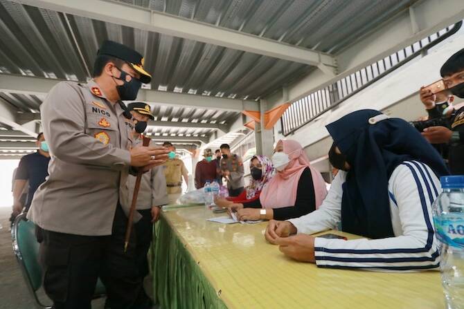 Terjunkan Mobil Respon Cepat, 5.000 Warga Surabaya Siap Vaksinasi