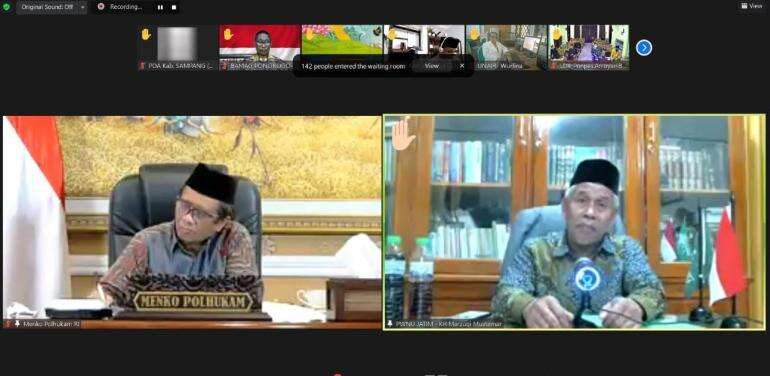 Lakukan Pendekatan Personal Ingatkan Bahaya Corona Tokoh Lintas Agama Jatim Apresiasi Mahfud MD