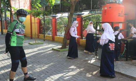 Gubernur: Murid Mulai Terbiasa dengan Prosedur PTM Terbatas