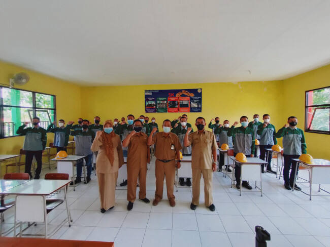 Siapkan Lulusan Unggul, Teknik Pengelasan SMKN 1 Singosari Gandeng Komatsu Jepang
