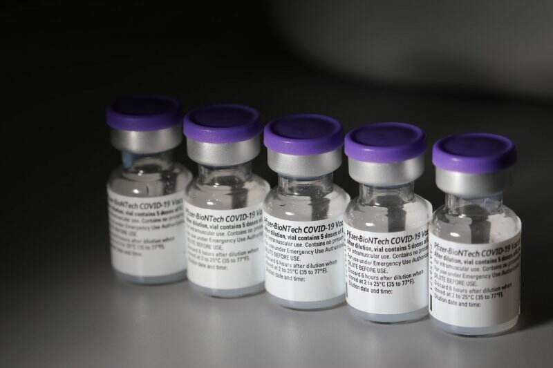 Kecewa Vaksin Sinovac, Warga Singapura Tetap Pilih Booster Pfizer