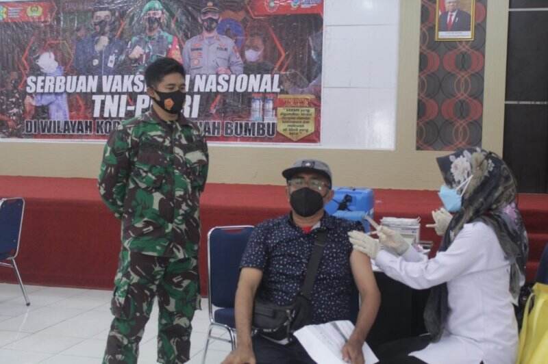 Ratusan Warga Terima Vaksin Dosis Kedua yang Digelar Kodim 1022/Tanah Bumbu