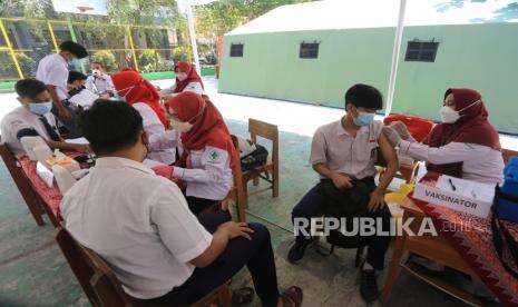 Kecepatan Vaksinasi Covid-19 di Jabar Naik