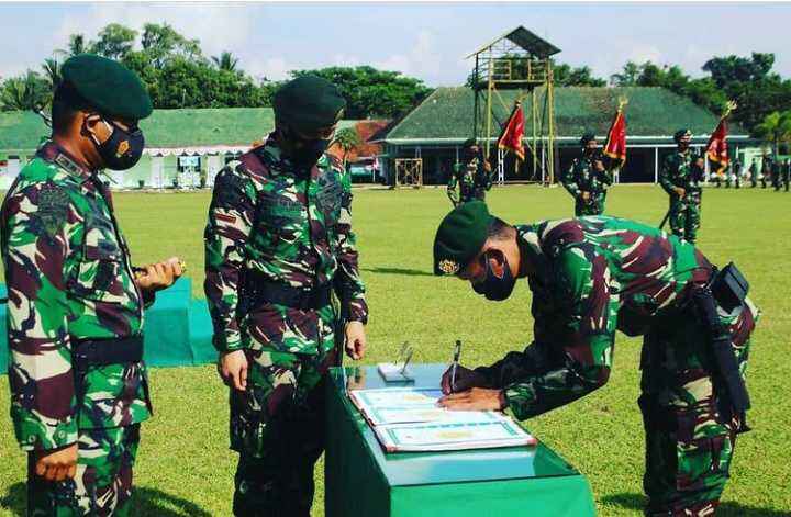 Dua Perwira Muda Ini Resmi Jadi Komandan Kompi di Yonif Raider 515 Kostrad