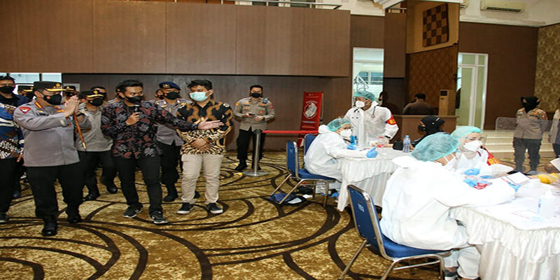 Wujudkan Herd Immunity, Kapolri Harap Sinergi Vaksinasi dengan Mahasiswa Terus Berlanjut