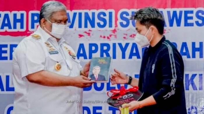 Disambut Bak Pahlawan, Apriyani Rahayu Dapat Hadiah Mobil dari Gubernur Sultra dan Diabadikan Nama GOR