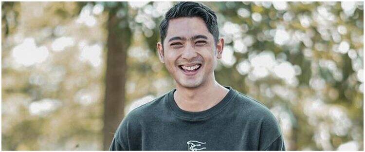 Nggak cuma jago akting, intip 6 bisnis kuliner milik Arya Saloka