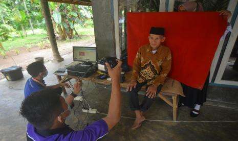 In Picture: Pelayanan E-KTP Tunggu di Rumah Saja