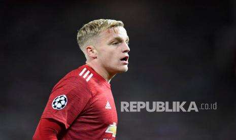 Agen Klaim MU Gagalkan Kepindahan Van de Beek ke Klub Lain