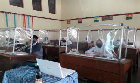 Kota dan Kabupaten Sukabumi Bisa PTM Terbatas