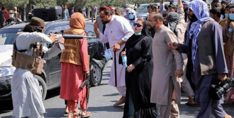 Taliban Tidak Segan Hajar Pengunjuk Rasa Wanita dengan Cambuk dan Tongkat