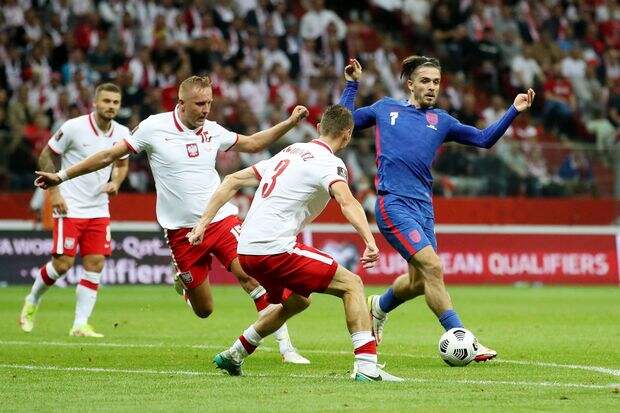 Polandia vs Inggris Tiga Singa Urung Mengaum