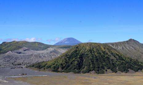 Wisata Kawasan Bromo Tengger Semeru Mulai Dibuka Hari Ini