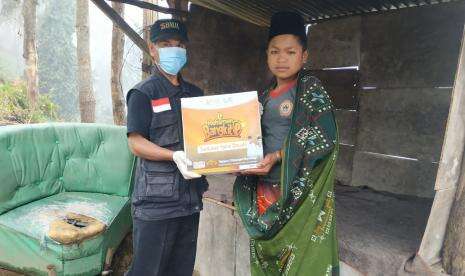 BMH Jatim Salurkan Bantuan hingga ke Lereng Tengger