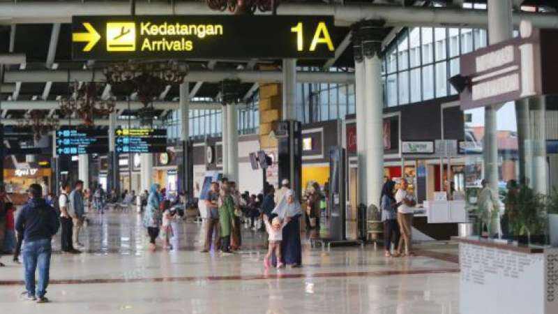 WNA Bebas Masuk Tapi WNI Dipersulit Terbang ke Luar Negeri, Pengamat: Ini Kesalahan Fatal