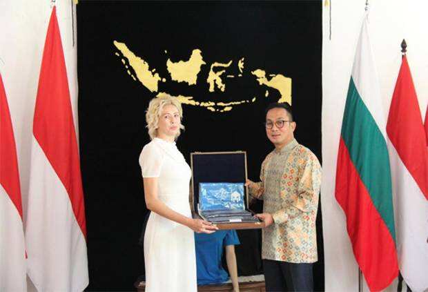 Dubes RI untuk Bulgaria Perkenalkan Apparel Olahraga Mills ke Pasar Eropa