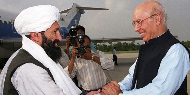 Perdana Menteri Afghanistan Mendesak Para Pejabat Kembali Pulang ke Tanah Air
