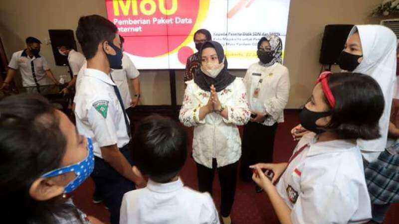 Singapura dan Malaysia Saja Bisa, Indonesia Harus Optimis dong Ubah Pandemi Jadi Endemi