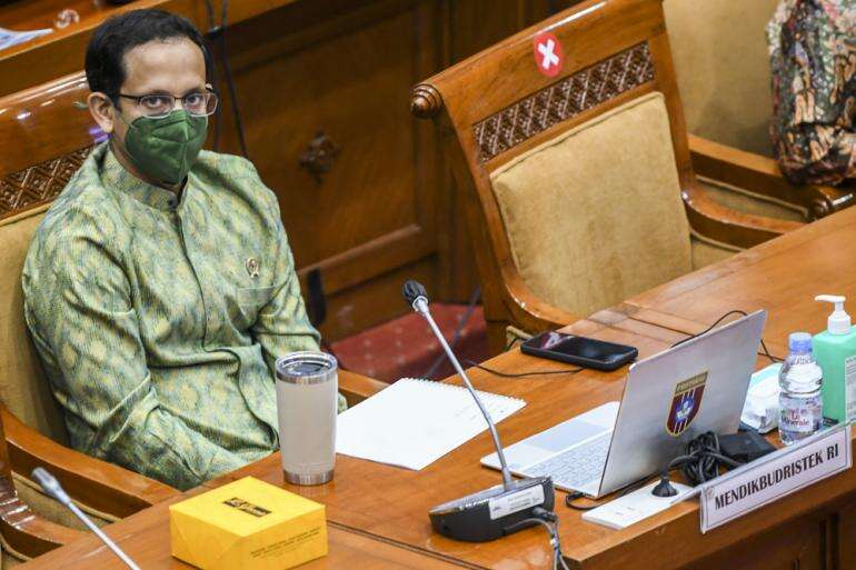 Nadiem Tunda Syarat Penerima BOS Mas Menteri Pendengar Yang Baik