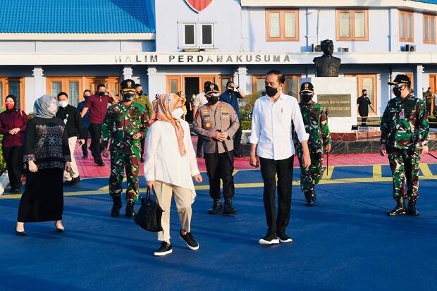 Jokowi Didampingi Iriana Bertolak ke Sulsel Tinjau Vaksinasi hingga Resmikan Bendungan