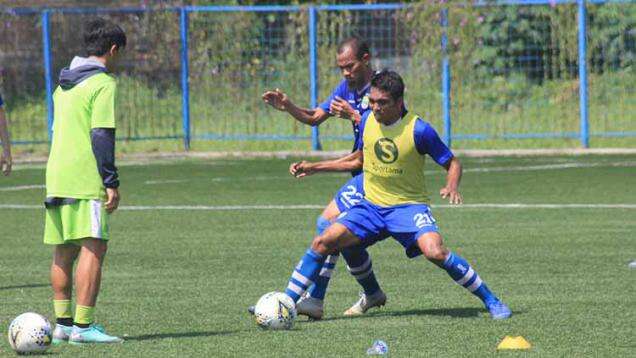 Absen di Laga Perdana, Kapten Persib Berpeluang Comeback Lawan Persita