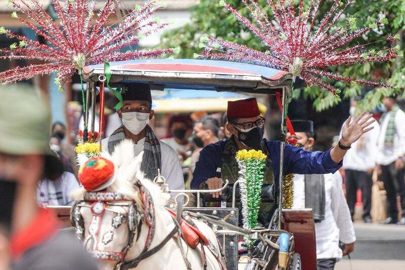 Kemenparekraf Coba Terapkan Aplikasi PeduliLindungi pada 20 Tempat Wisata di Pulau Jawa