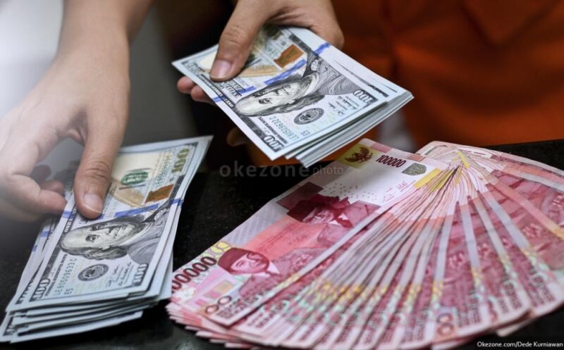 Dolar AS Perkasa, Rupiah Melemah ke Level Rp14.269/USD