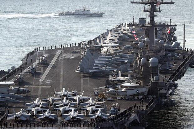 Tak Hanya Kapal Perang, Kapal Induk AS Juga Bermanuver di Laut China Selatan