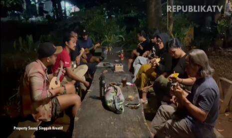 Rawat Lingkungan dan Asah Seni di Saung Singgah Kreatif