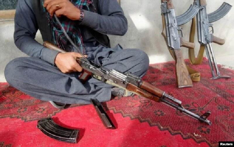 Taliban Kuasai Afghanistan, Bisnis Senjata Marak