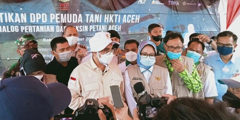 Wamentan Tegaskan Ruang Kerjanya Selalu Terbuka untuk Petani Milenial