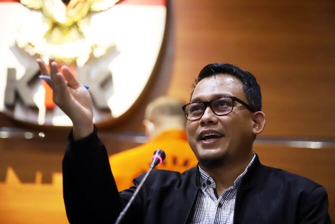 Bongkar Perkara Suap Ketok Palu, KPK Periksa Bupati Sorolangun