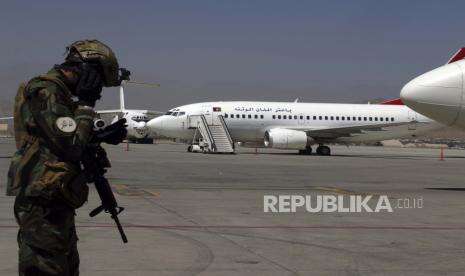 Taliban Izinkan 200 Warga AS Tinggalkan Afghanistan
