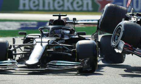 Tabrakan dengan Hamilton, Verstappen Diganjar Penalti