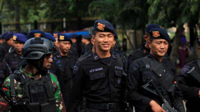 Tentara dan Polisi Tambah Pasukan Buru 17 Penyerang yang Tewaskan 17 Personel TNI AD