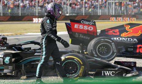 Ini yang Buat Hamilton Selamat dari Tabrakan