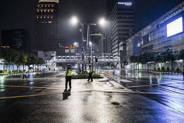 Lokasi Crowd Free Night Di Jakarta Bakal Diperluas Polisi Bubarin Warga Yang Nongkrong Dan Berkerumun