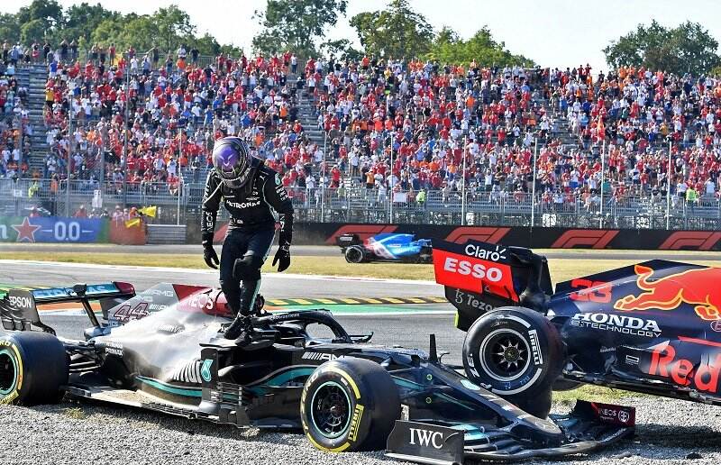 Jadi Biang Keladi Insiden dengan Hamilton di F1 GP Italia 2021, Verstappen Dijatuhi Penalti