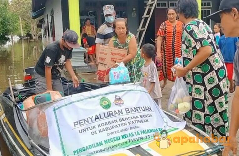 Berkolaborasi dengan PN Palangka Raya, Tikum-23 Salurkan Bantuan untuk Korban Banjir Katingan