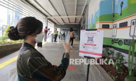 Sinergi Penumpang dan Petugas Demi Nyaman Gunakan KRL