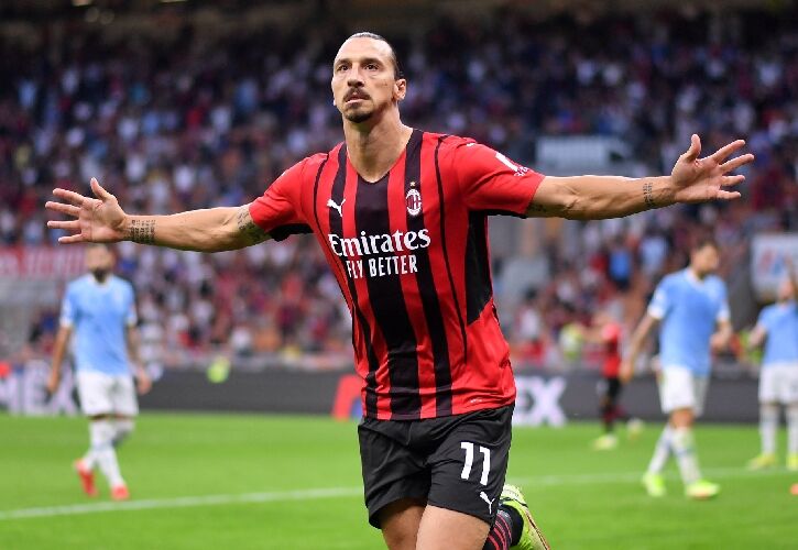Zlatan Ibrahimovic Cekik Pemain Lazio tapi Maurizio Sarri yang Kena Kartu Merah