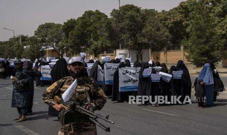 Taliban Izinkan Wanita Masuk Universitas dengan Syarat