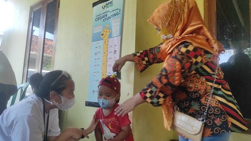 Dukung Tumbuh Kembang Anak, MNC Peduli & Posyandu Melati 9 Cek Gizi Rutin di Bekasi
