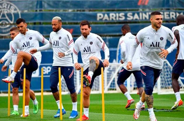 5 Pesepakbola Bintang yang Tunduk di Hadapan Lionel Messi, Nomor 1 Penakluk Perempuan Cantik