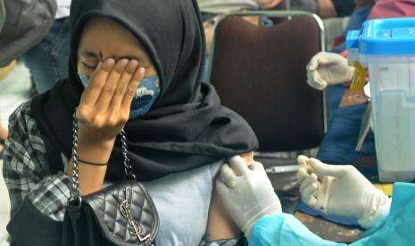 In Picture: Vaksinasi Siswa SMA di Ungaran, Jawa Tengah